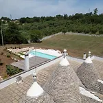 Trullamia, Trullo Storico Con Piscina *