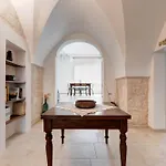 Nyaraló Trullamia, Trullo Storico Con Piscina
