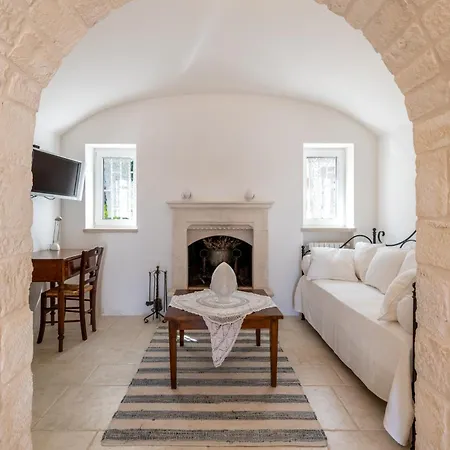 Trullamia, Trullo Storico Con Piscina Ferienhaus *