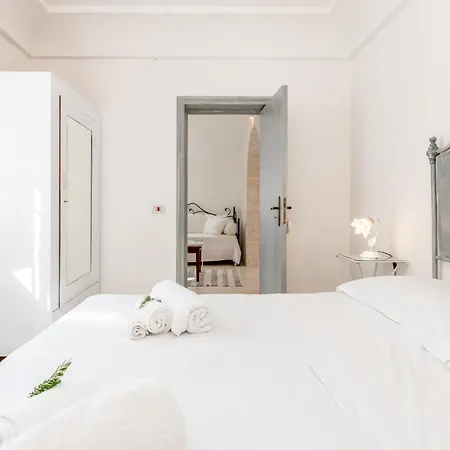 Trullamia, Trullo Storico Con Piscina Ferienhaus
