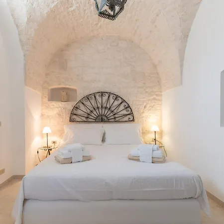 Trullamia, Trullo Storico Con Piscina Ferienhaus *