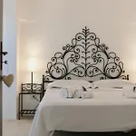 Trullamia, Trullo Storico Con Piscina * Cisternino