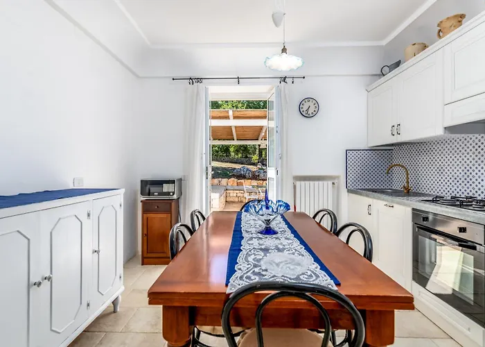 Vakantiehuis Trullamia, Trullo Storico Con Piscina