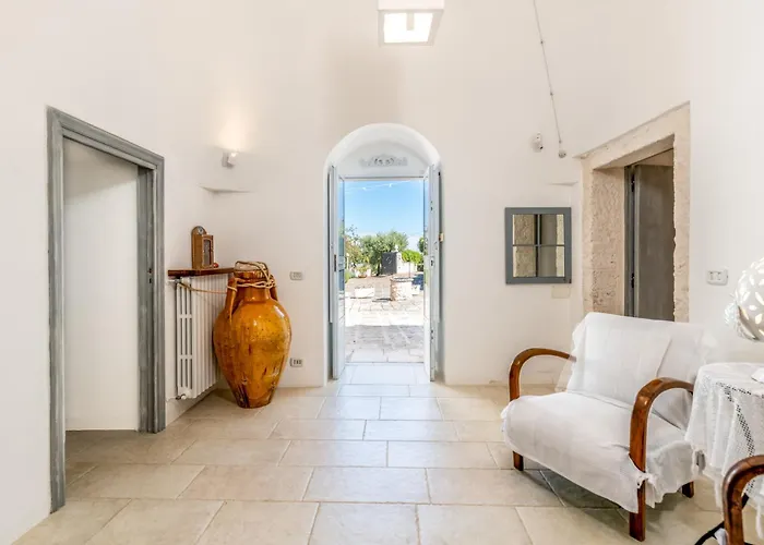 Trullamia, Trullo Storico Con Piscina *