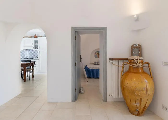 Trullamia, Trullo Storico Con Piscina *